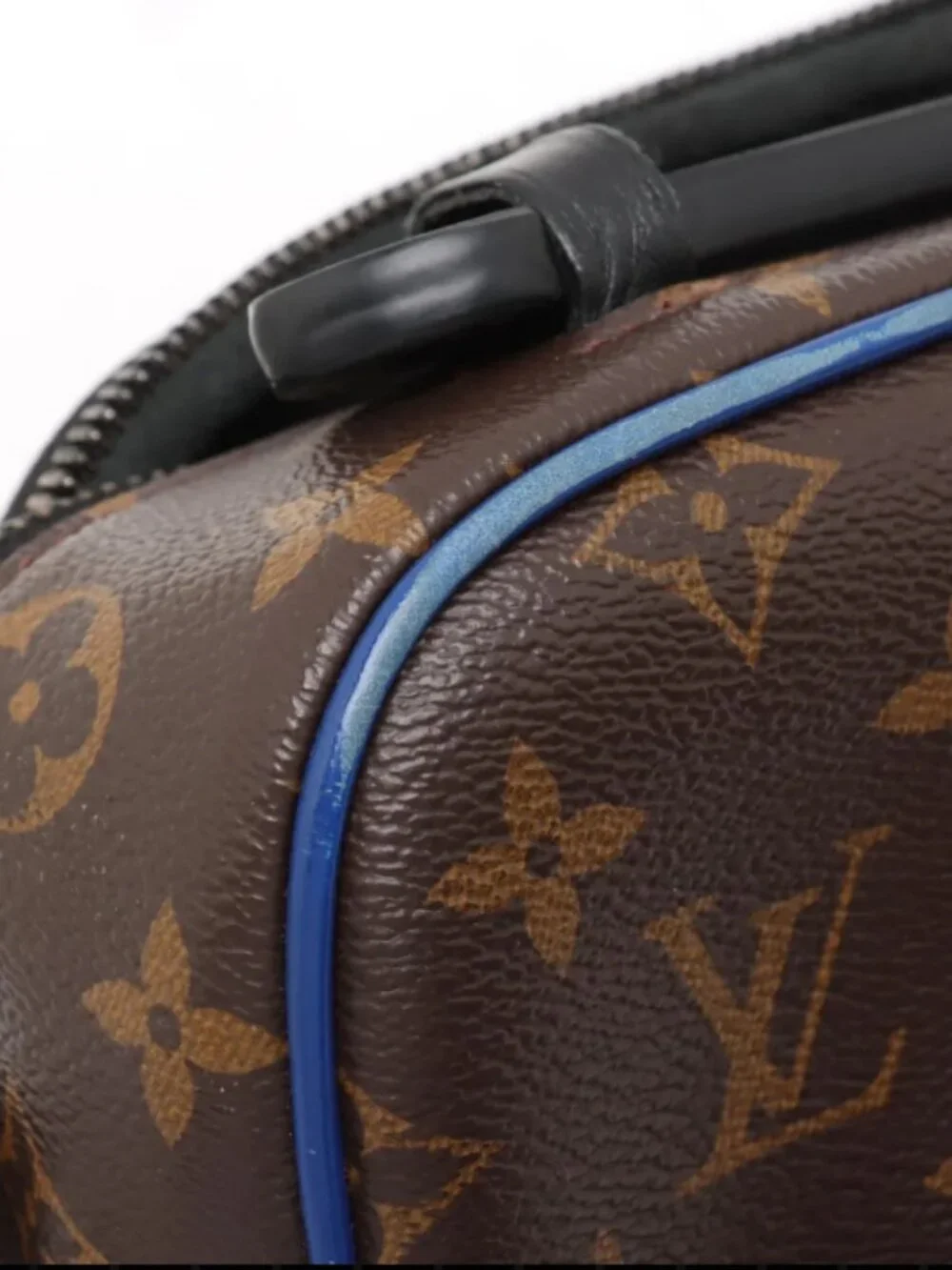 Louis Vuitton Monogram S-Lock Messenger Bag - Picture 14 of 15